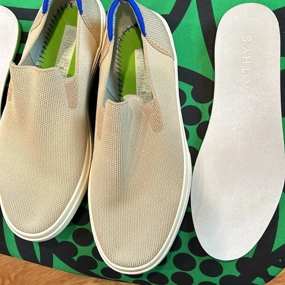 New Rothy’s City Sneaker Slip On Cream on Wheat Beige Womens size 8 casual